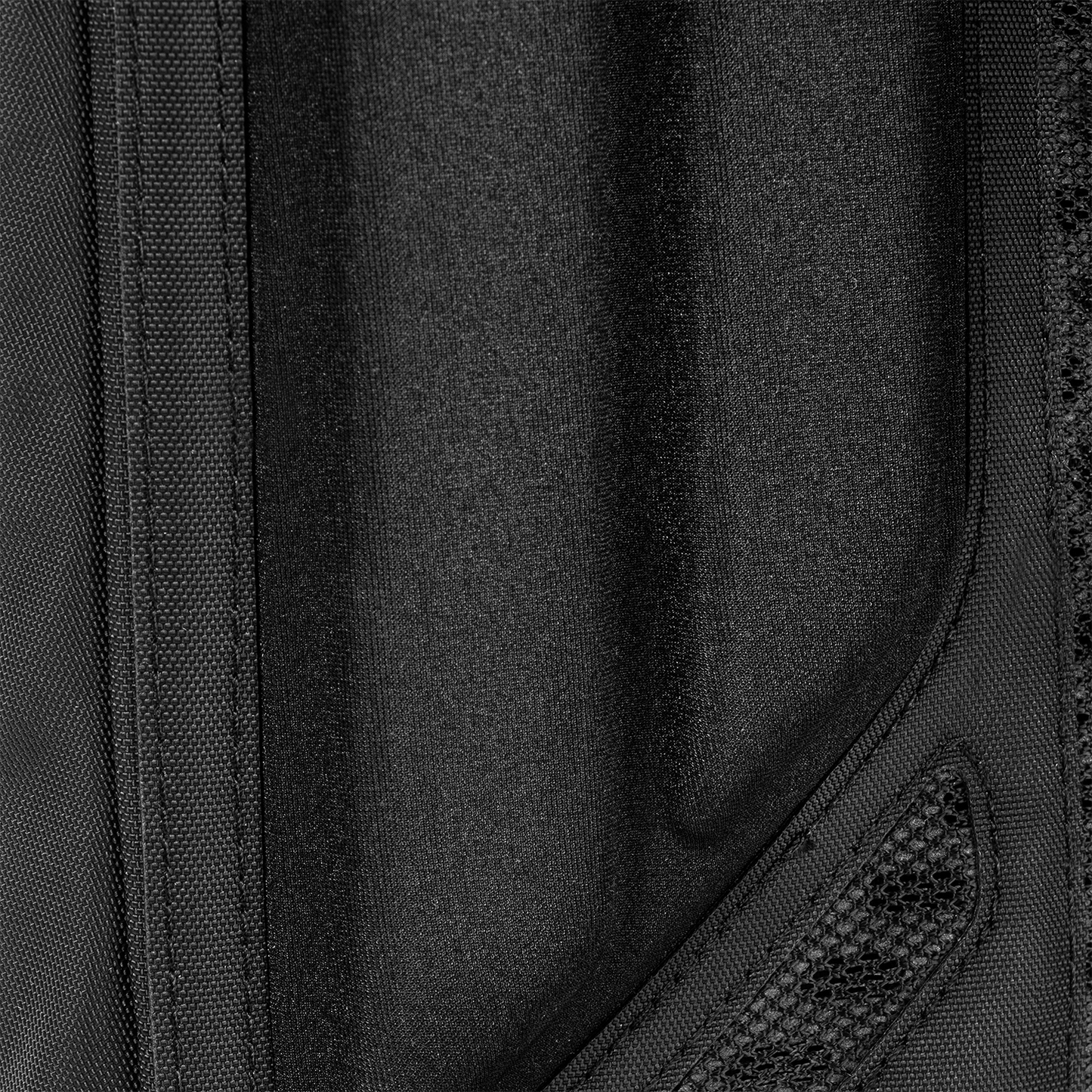 paragon-hydration-pack-i3 Paragon_Black_Texture.png