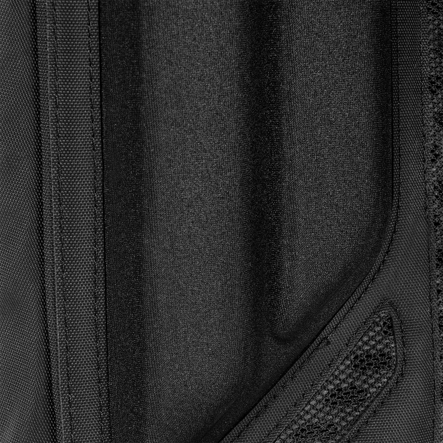 paragon-hydration-pack-i3 Paragon_Black_Texture.png