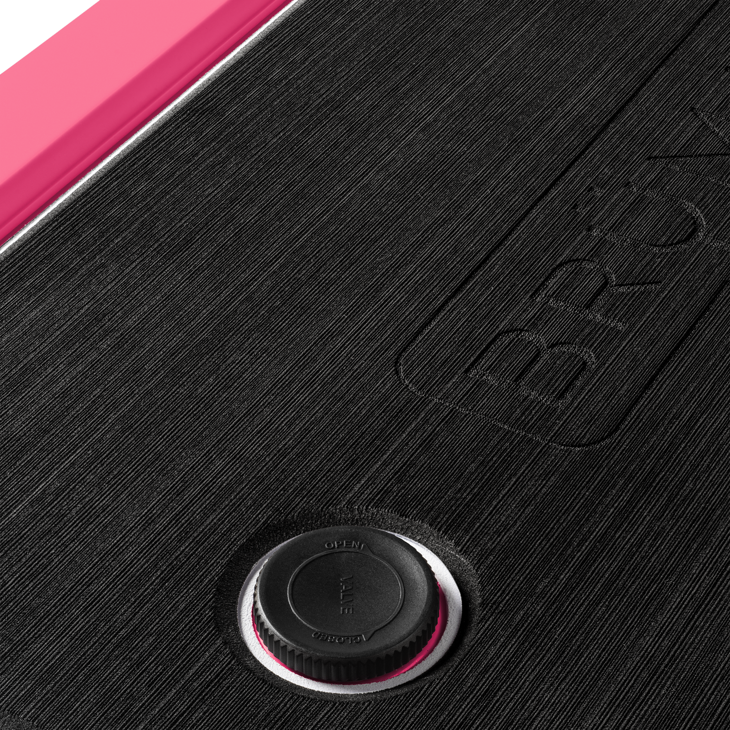 brutank-b5 brutank-55qt-neonpink-vent.png